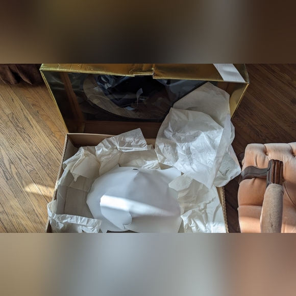 Wedding Dress - Picture 2 of 5